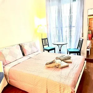 Apartment Duomo, Milan