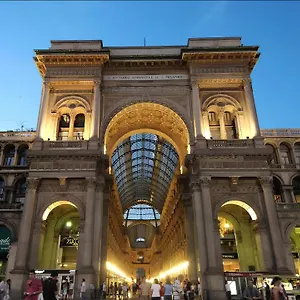 Apartment Gardone - Ampio Con 2 Da Letto - Comodo Per Duomo!, Milan