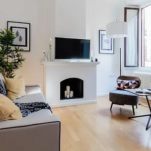Joivy Lovely Flat For 5 Close To Sforzesco Castle Milan
