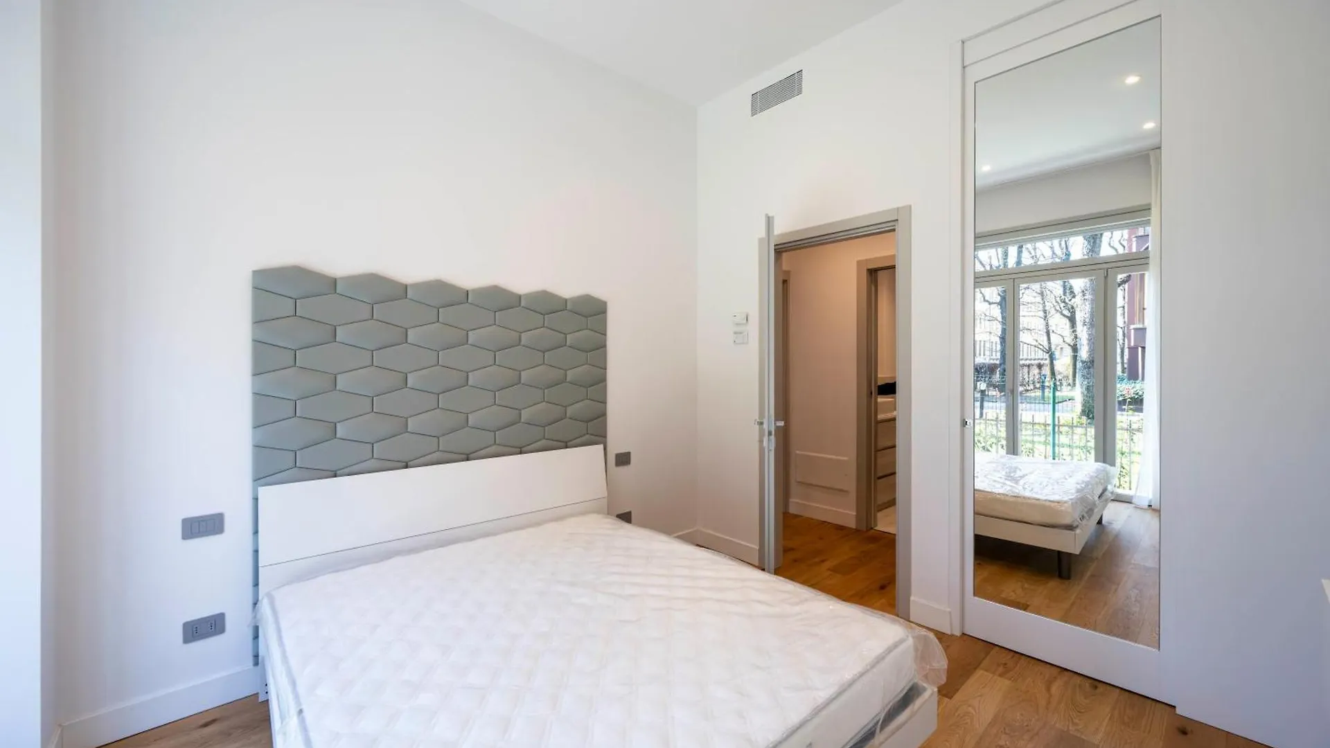 Porta 92 Romana Milan Apartment